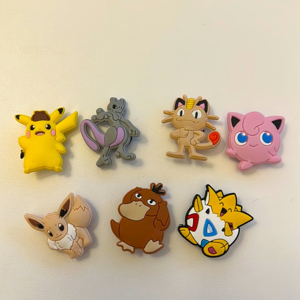 Pokémon croc charms